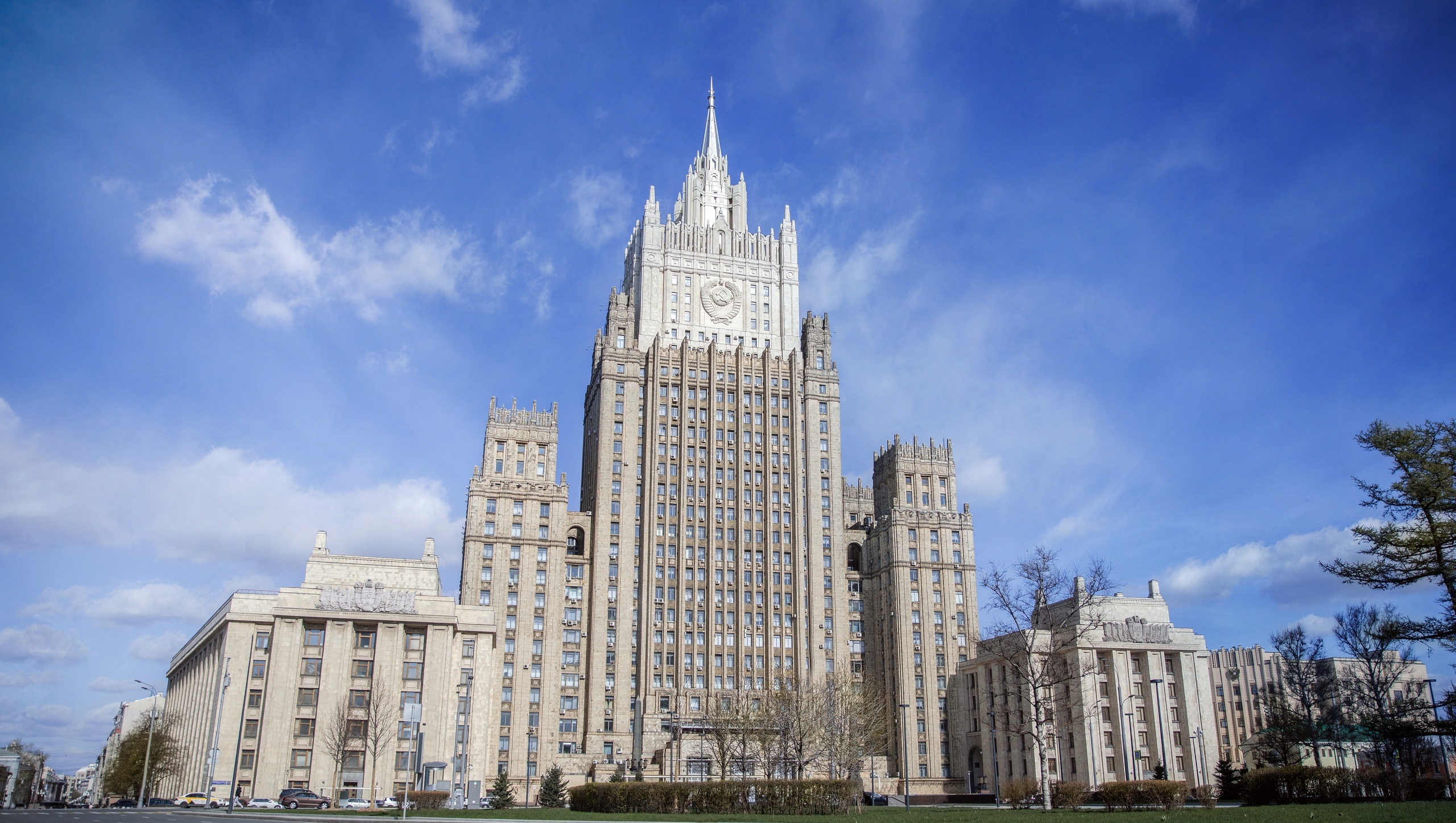 МИД: РФ может пересмотреть свою политику по ракетам средней дальности