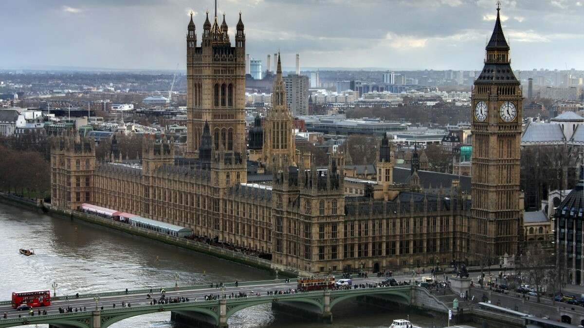Высокий суд в Лондоне отложил экстрадицию Ассанжа в США