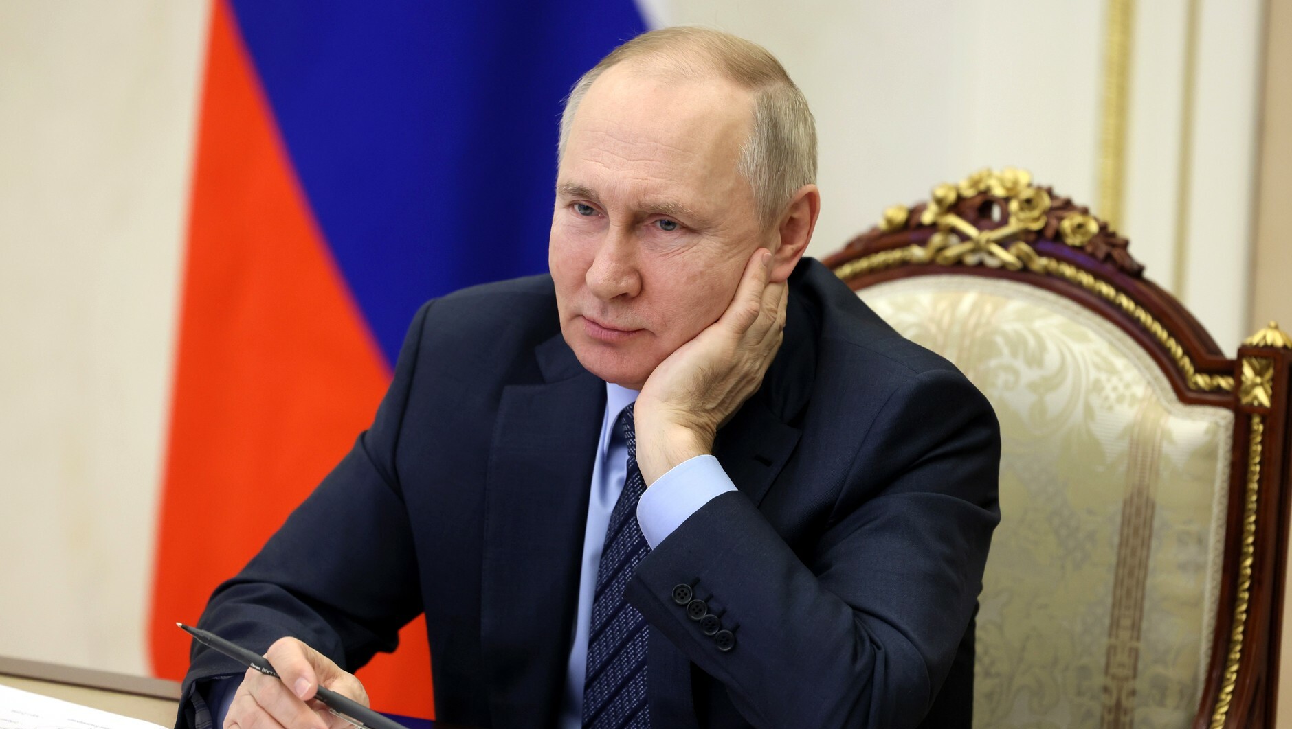Путин: Хотелось бы быть студентом и поехать на БАМ