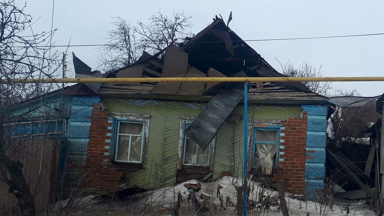 Дрон-камикадзе атаковал российское село, поврежден объект связи