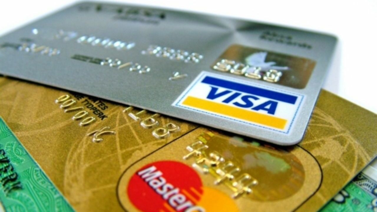 Flydubai ввела схему оплаты российскими картами Visa, Mastercard и «Мир» с комиссией 7% и дополнительными сборами