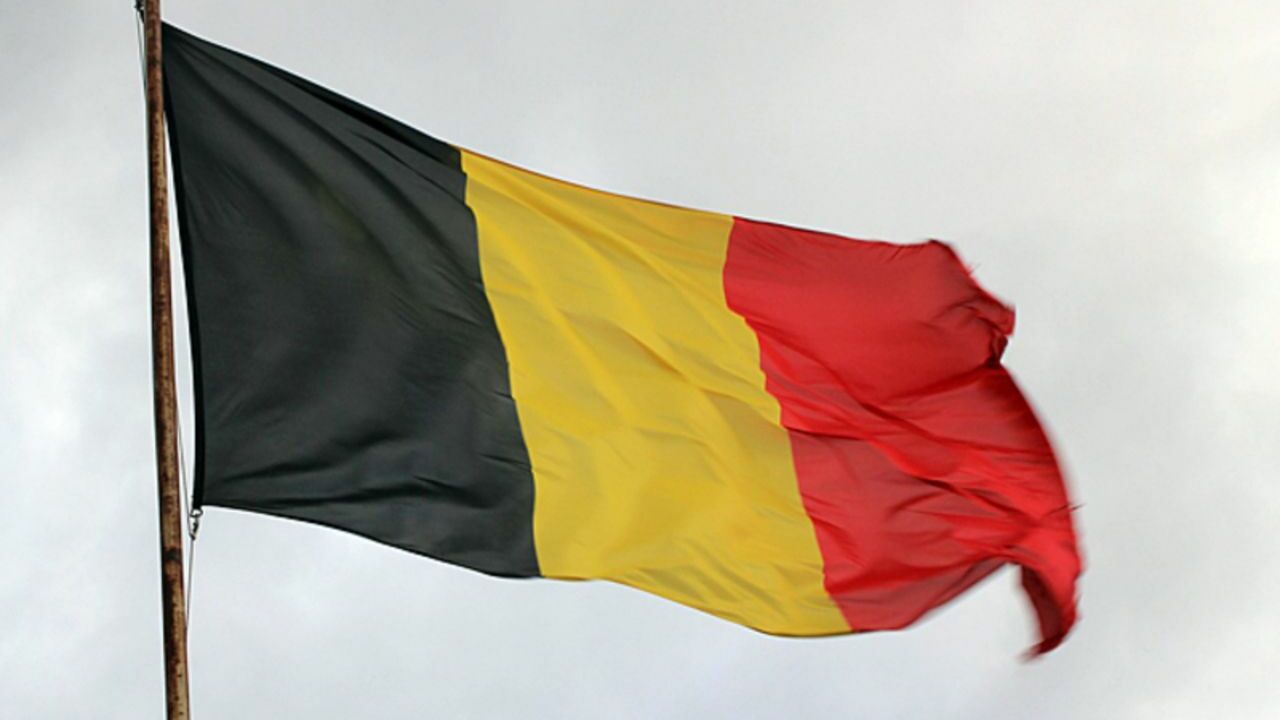 Более 50 пакетов с кокаином нашли в кабинете министра образования в Бельгии