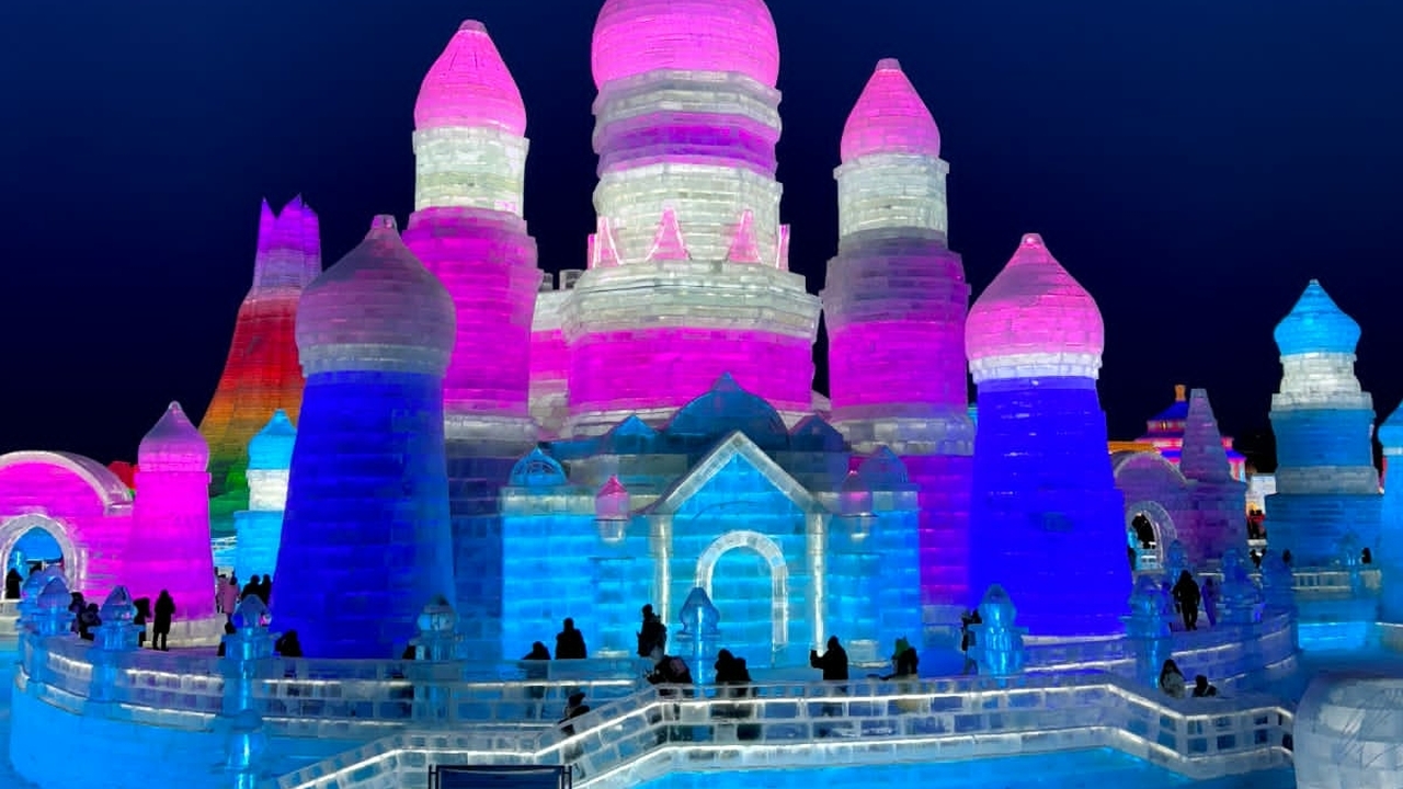 Москва приняла участие в 40-м Харбинском международном фестивале льда и снега
