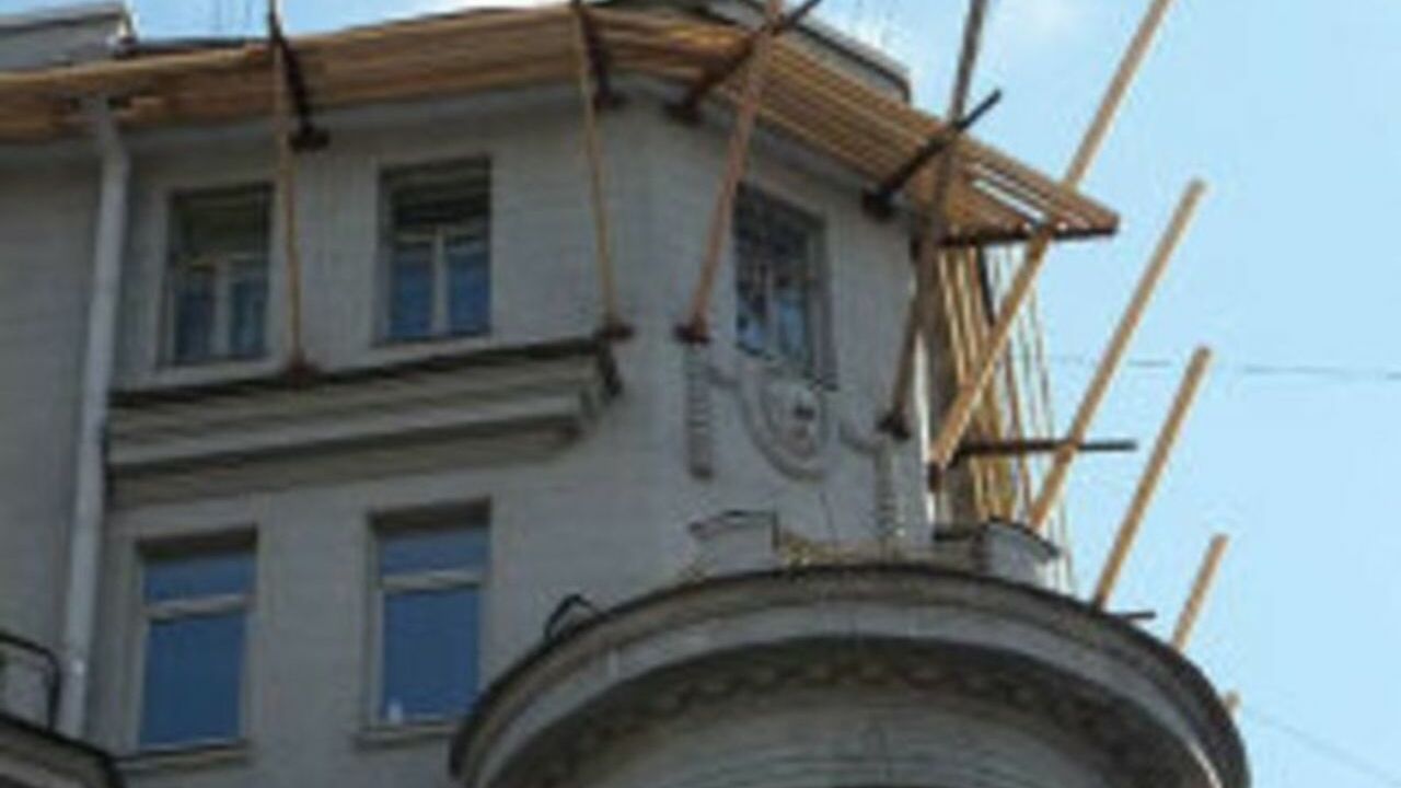 Татьяна Полиди: Городское законодательство об охране культурного наследия нужно менять, иначе на головы петербуржцев могут начать падать балконы