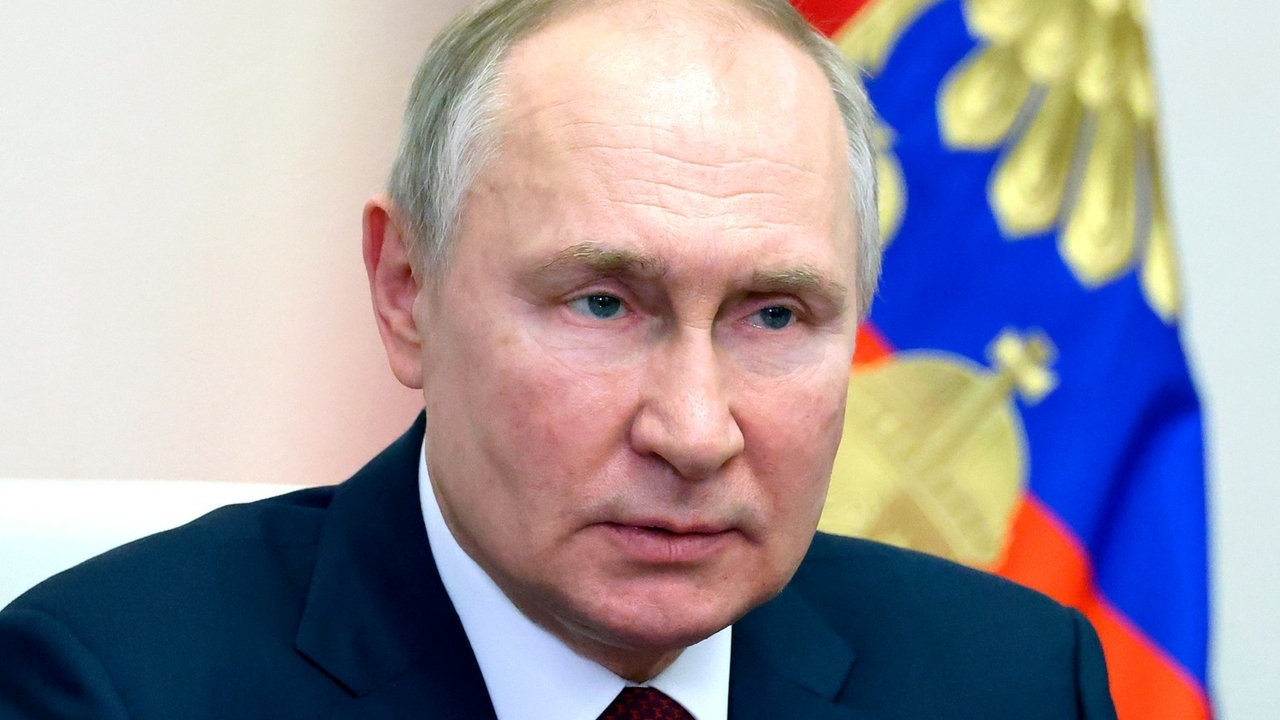 Путин заявил, что России есть чем ответить на поставки танков Украине