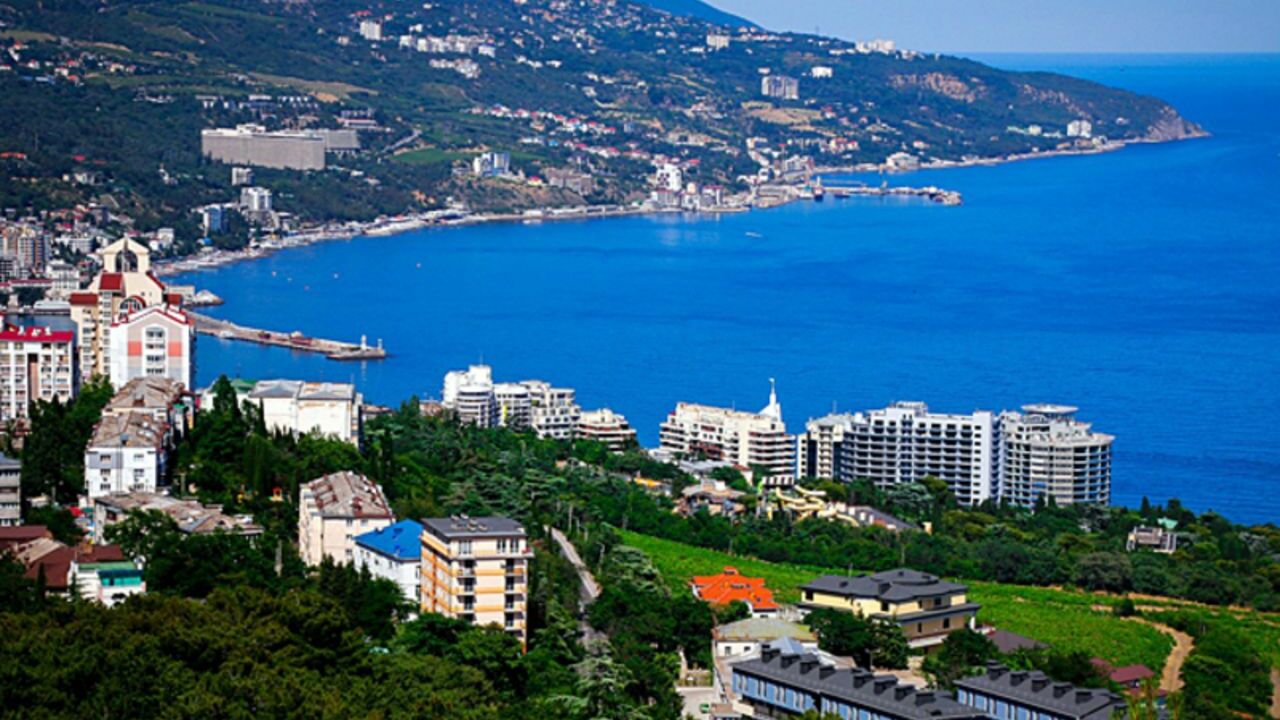 «Коммерсант»: В Крыму национализируют элитный отель Софии Ротару