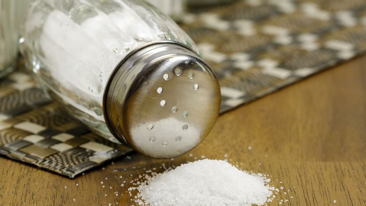 Ученые нашли в поваренной соли опасные вещества, вызывающие рак