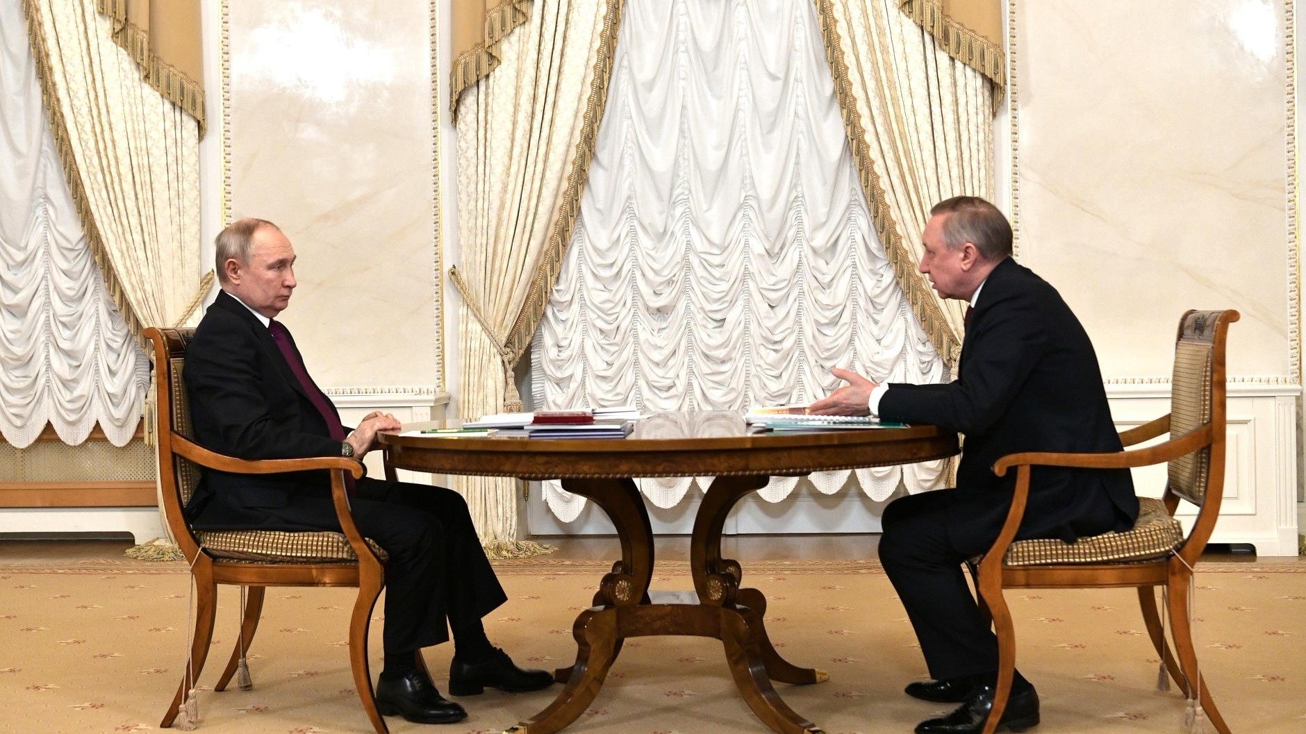 Губернатор Петербурга поблагодарил Путина за организацию выставки-форума «Россия»