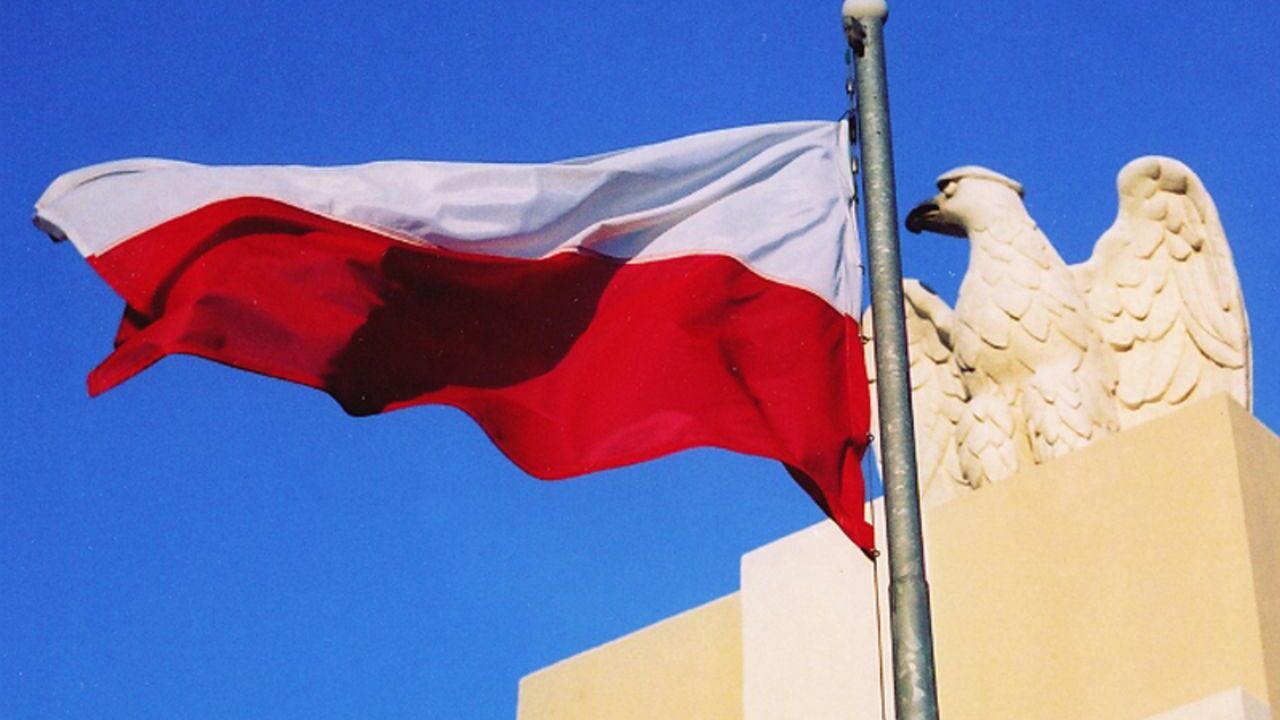 Глава Минюста Польши предупредил о риске потери страной суверенитета