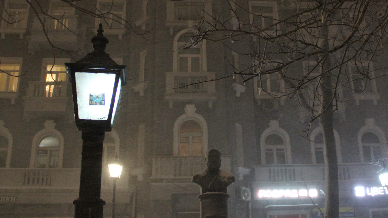 В Петербурге минус пять и небольшой снег