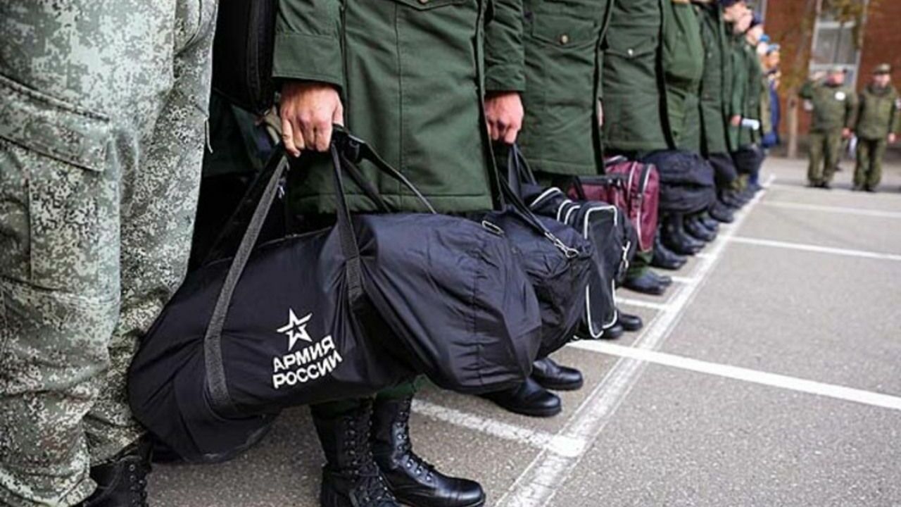 Петербуржцы стали получать предупреждения от военкоматов об ответственности за неявку по повестке