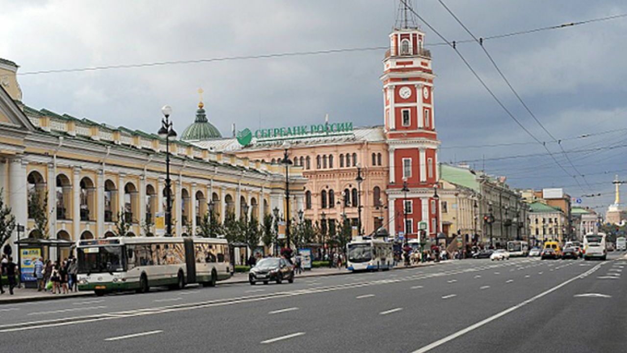 Градозащитник Алексей Ковалев и архитектор Никита Явейн поспорят, как правильно охранять Петербург и его архитектуру