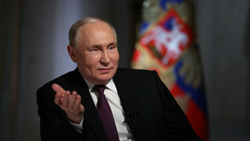 Путин заявил, что в жизни россиян «все еще много дури»