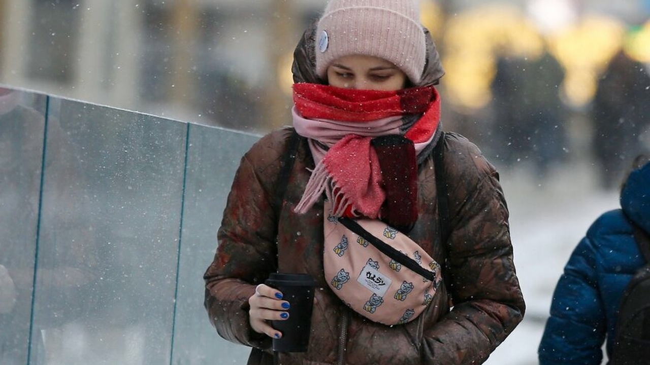 В Петербург мчится циклон «Ваня» и несет тепло