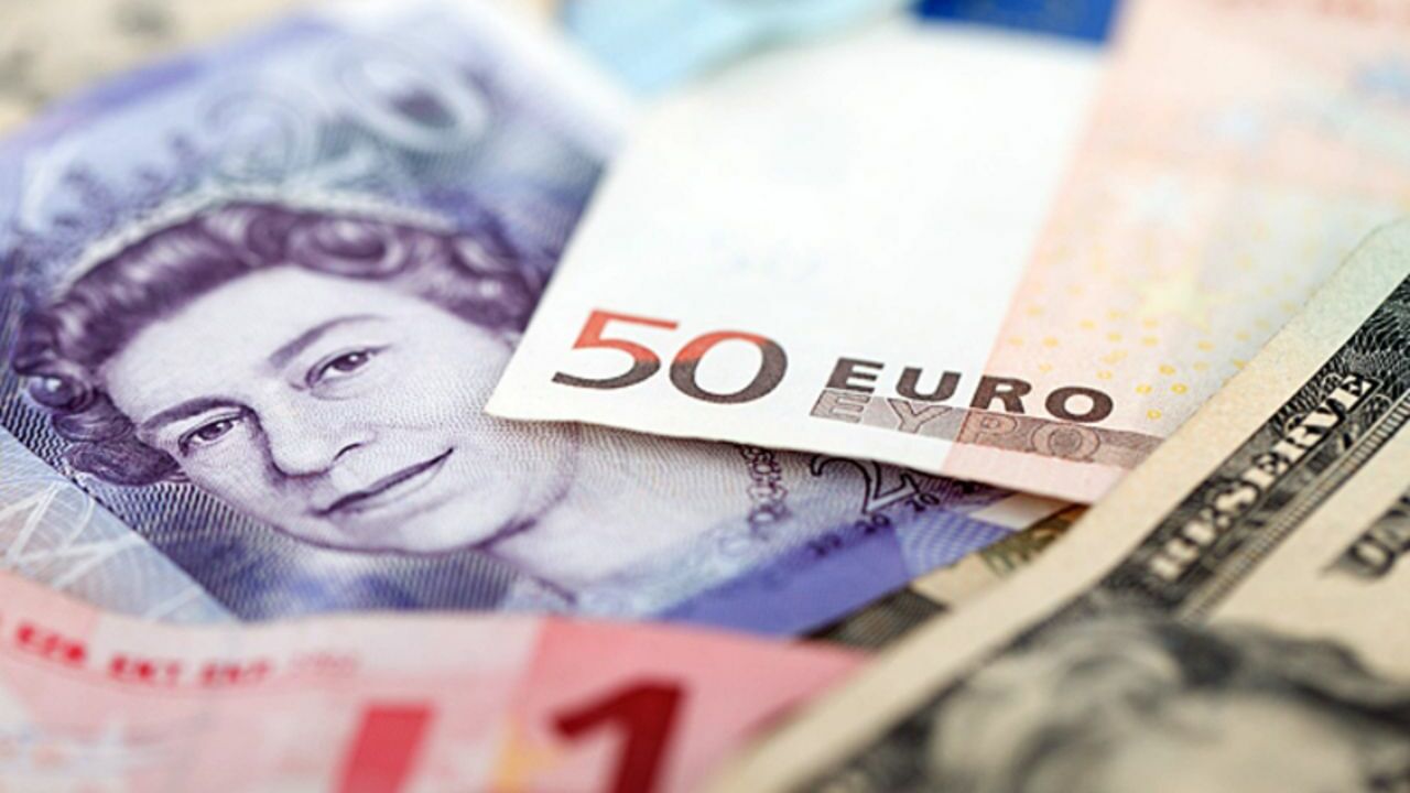 Иностранным участникам ПМЭФ посоветовали взять с собой наличную валюту