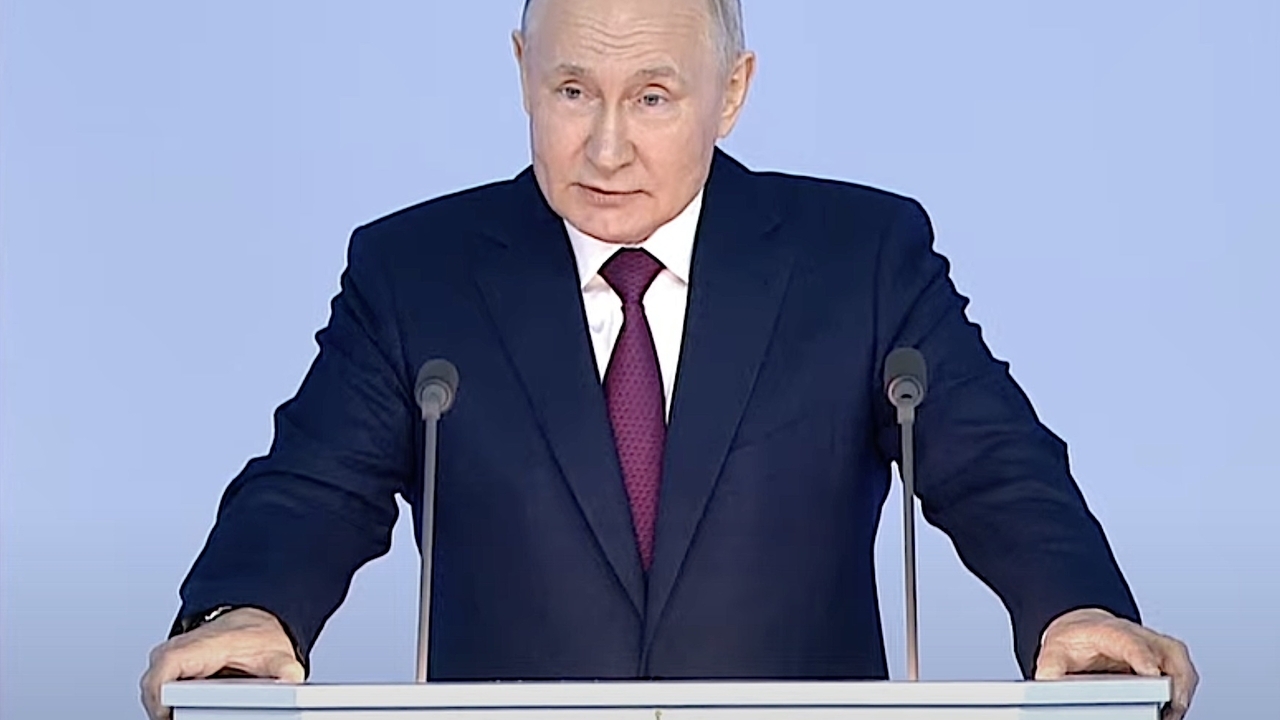 Путин назвал сумму, которую получает Украина за транзит российского газа
