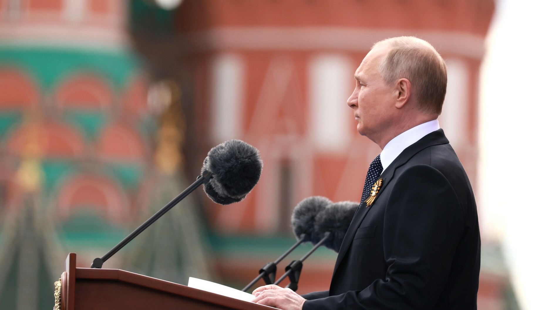 Путин заявил, что Россия никому не позволит ей угрожать