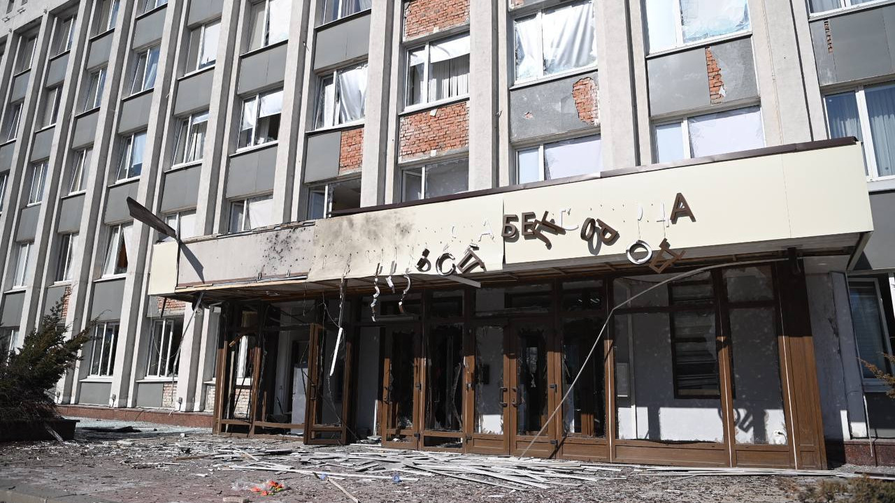 Дрон ВСУ врезался в здание администрации Белгорода