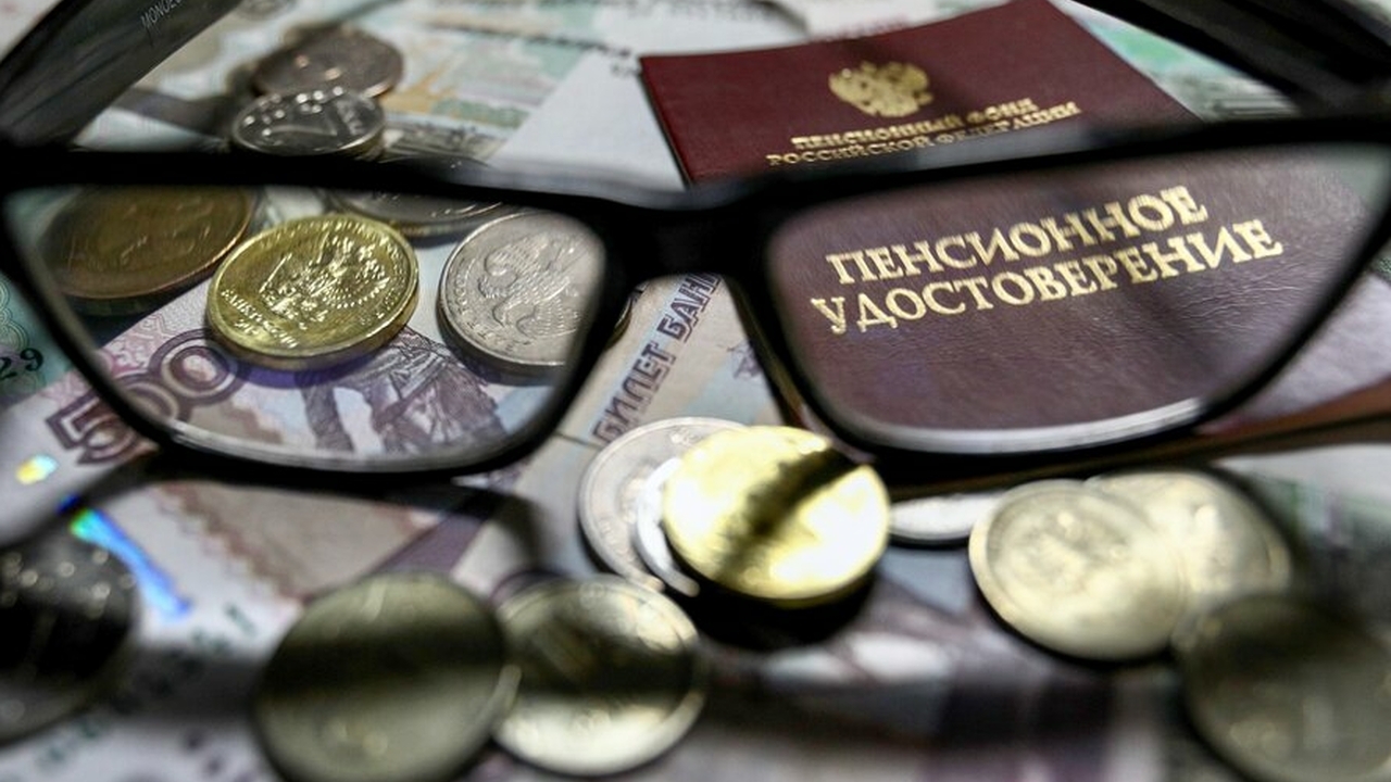 В феврале увеличат пенсии россиянам — но не всем