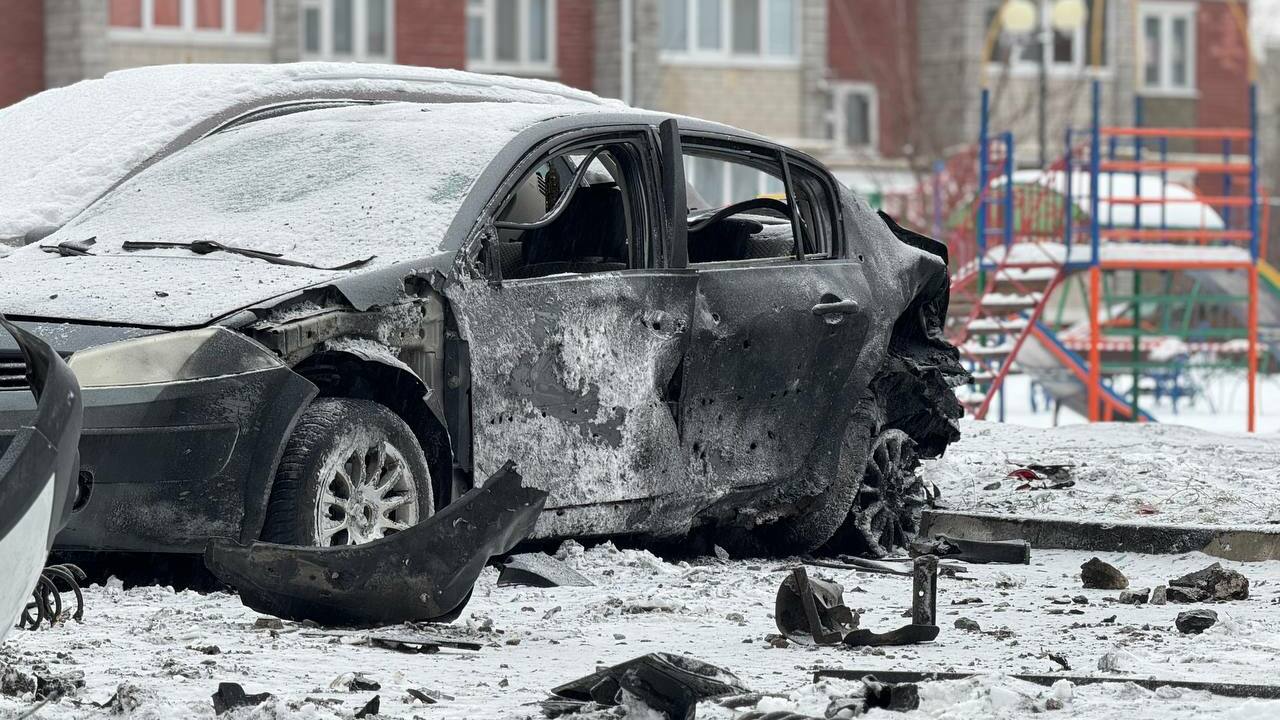 Обстрел Белгорода: повреждены десятки домов, машин, растет число пострадавших