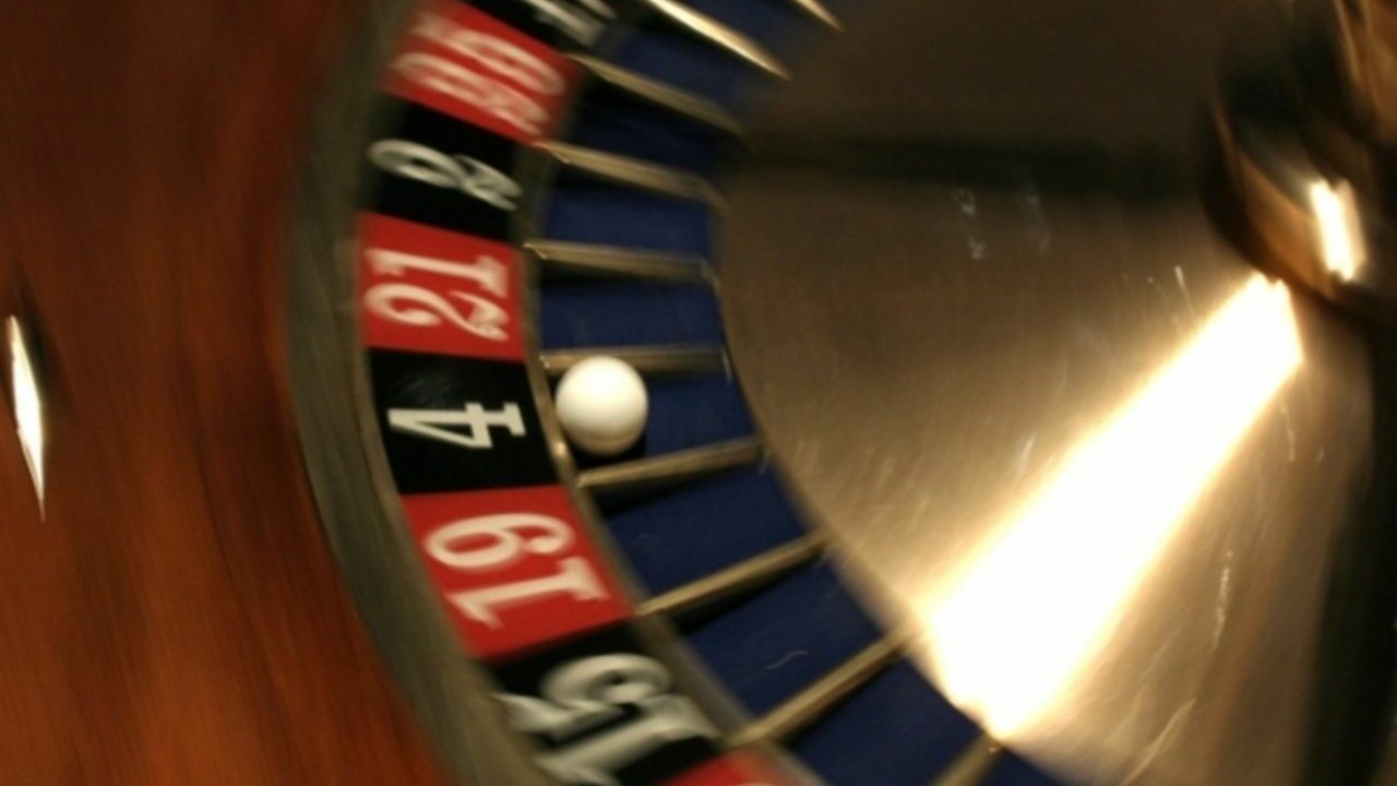 Борьба с лудоманией по-казахски: зайти в казино можно будет только с 25 лет