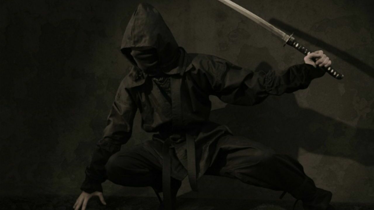 В Китае отец-одиночка убил сына самурайским мечом из-за плохих оценок по физкультуре