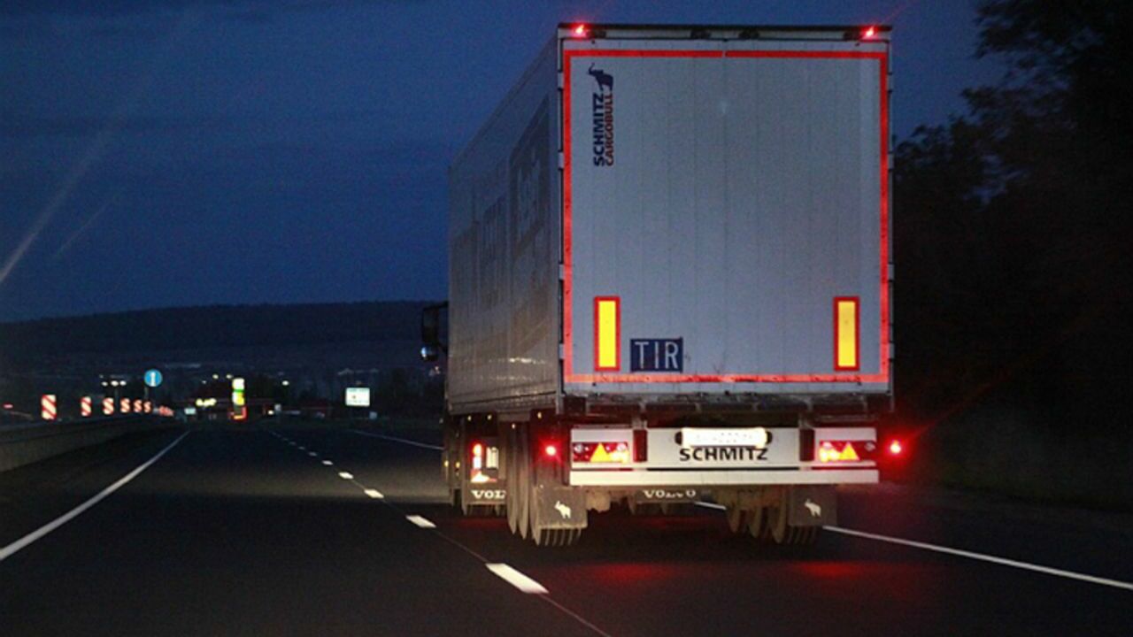 В Польше предложили закрыть границу для грузовиков из РФ и Белоруссии