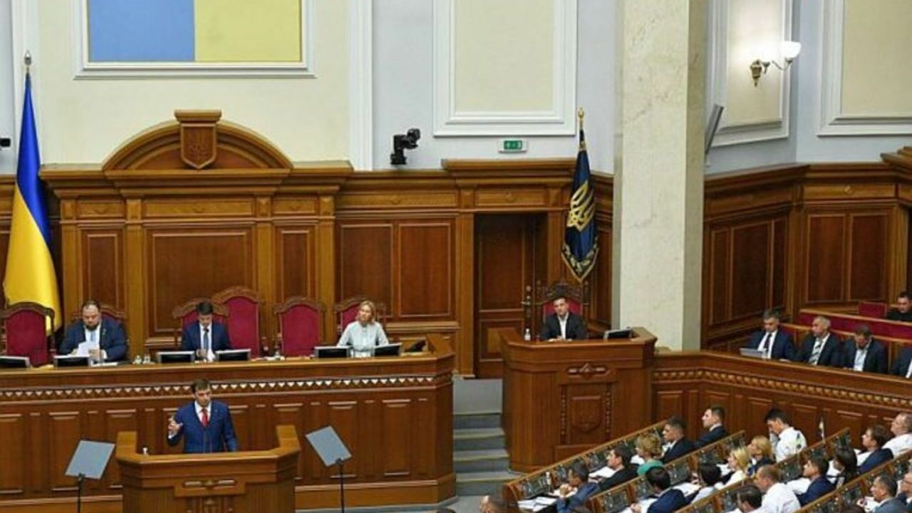 Верховная рада Украины поддержала предложение Зеленского о санкциях против российских банков на 50 лет