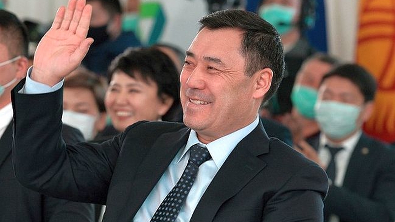 Киргизский президент попросил США не вмешиваться во внутренние дела страны