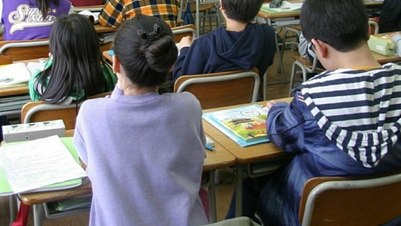 «Негоже выставлять учителя в неприглядном свете»: в Госдуме хотят запретить школьникам снимать на видео «ситуации» на уроках