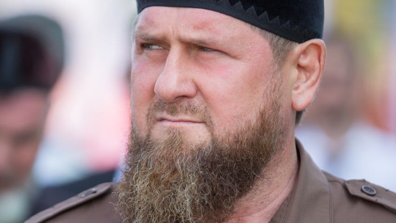 «Оборву все связи»: Кадыров пригрозил увольнять чиновников за незнание их детьми чеченского языка