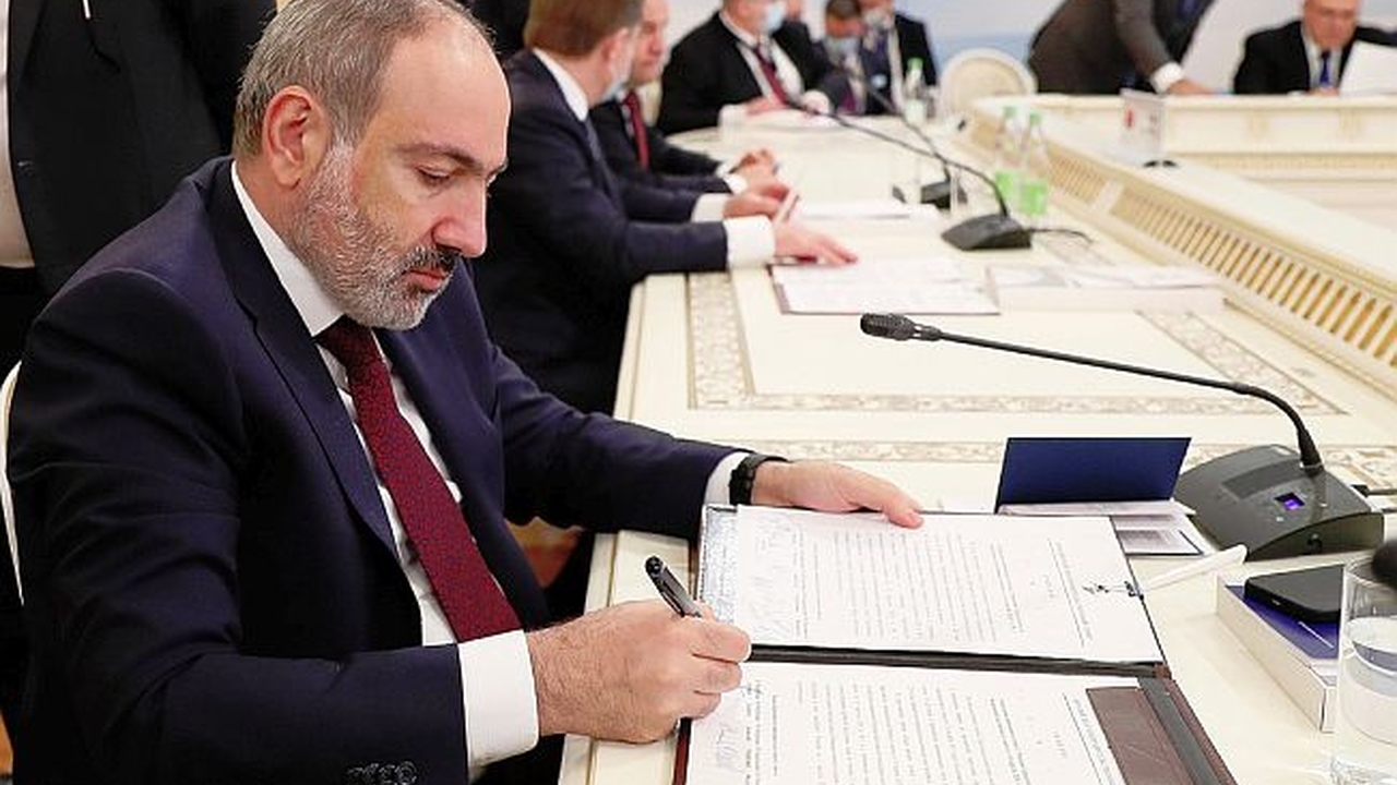 Пашинян: Армения готова подписать переданный Азербайджану документ о мире