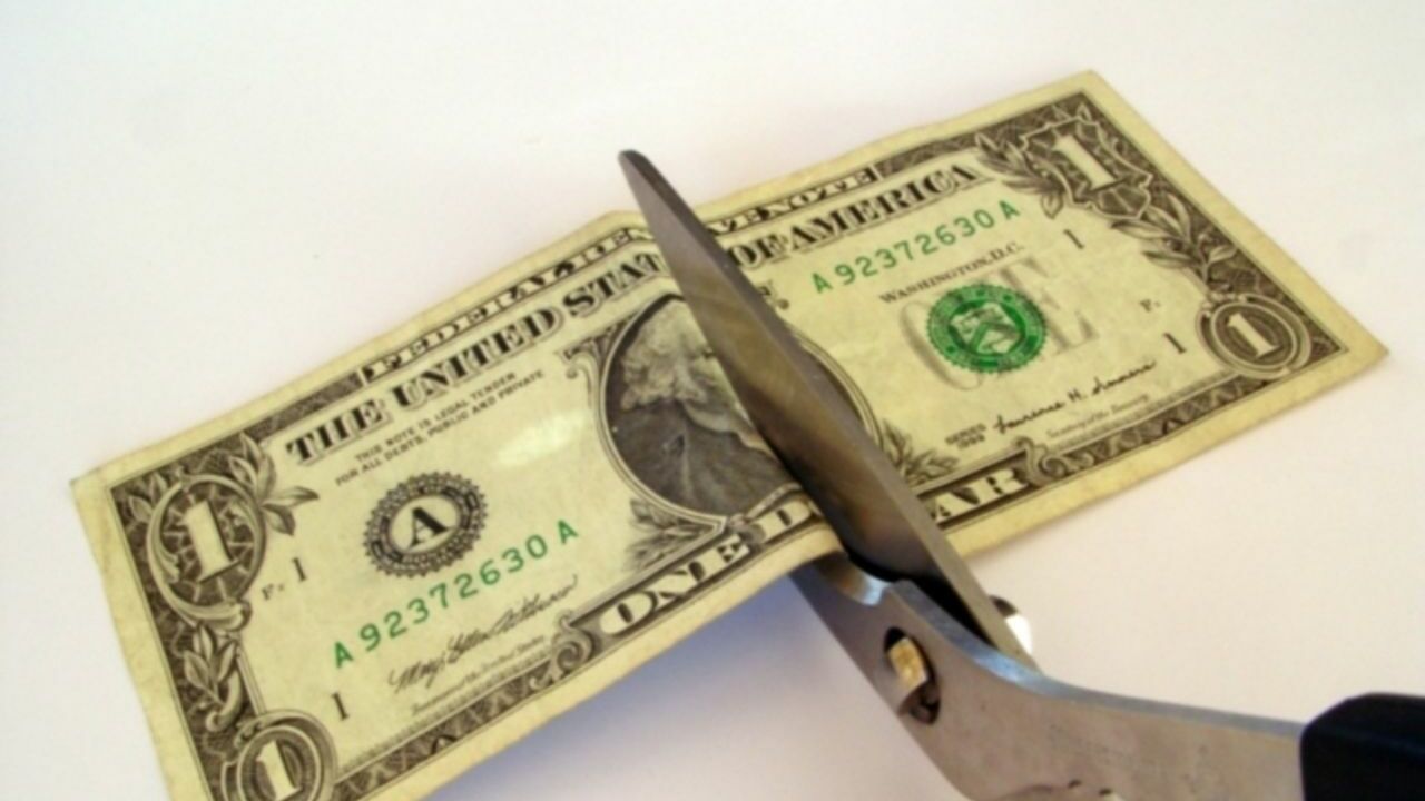 В Вашингтоне заговорили про угрозу «свержения доллара»