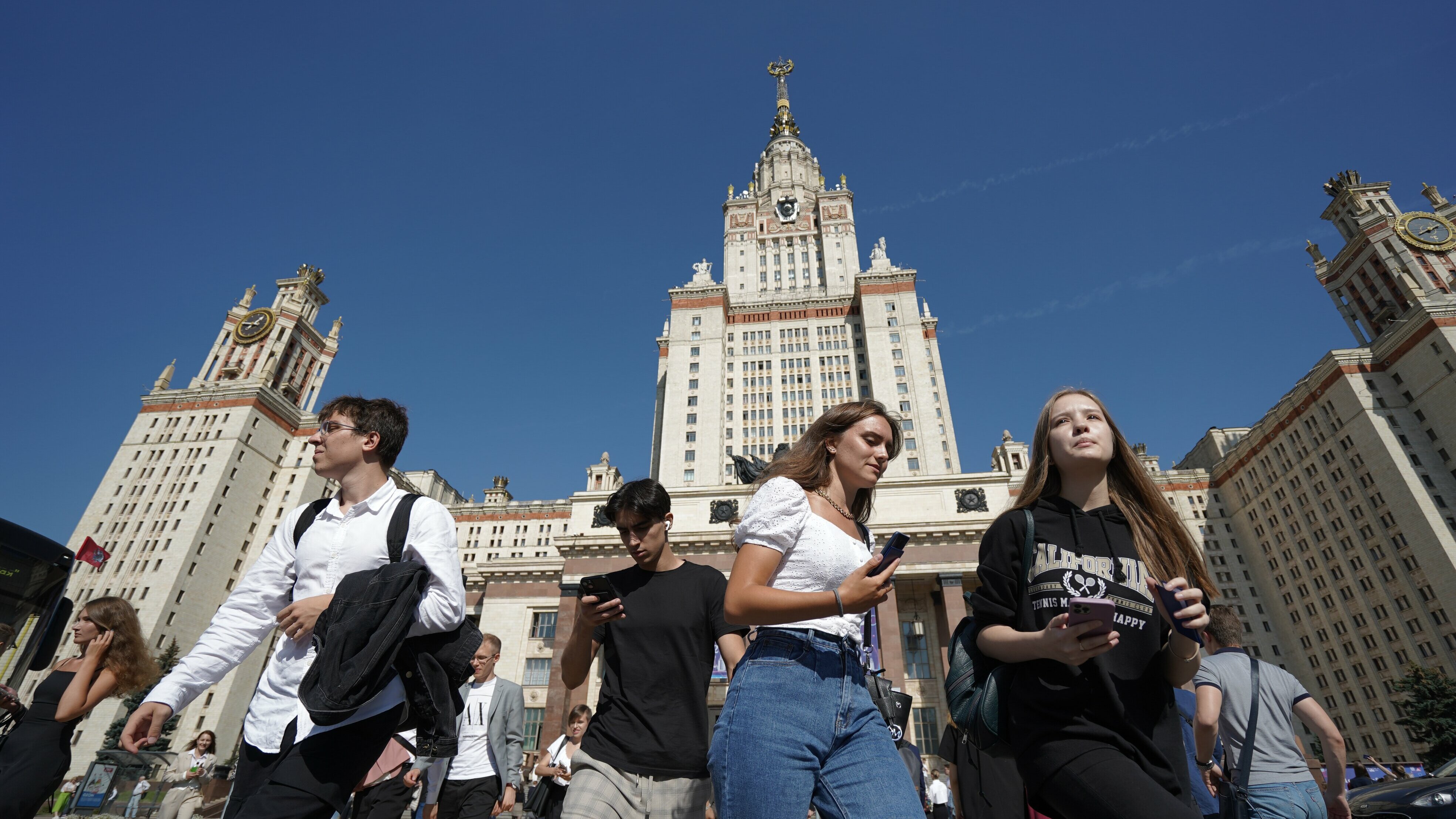 В РФ тестируют электронные студенческие и зачетки