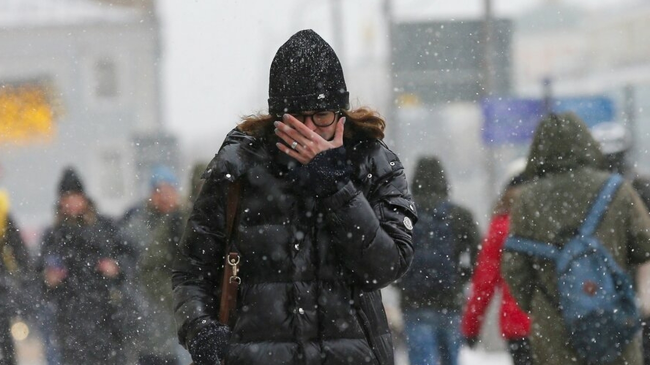 В Москве около ноля, мокрый снег и гололедица