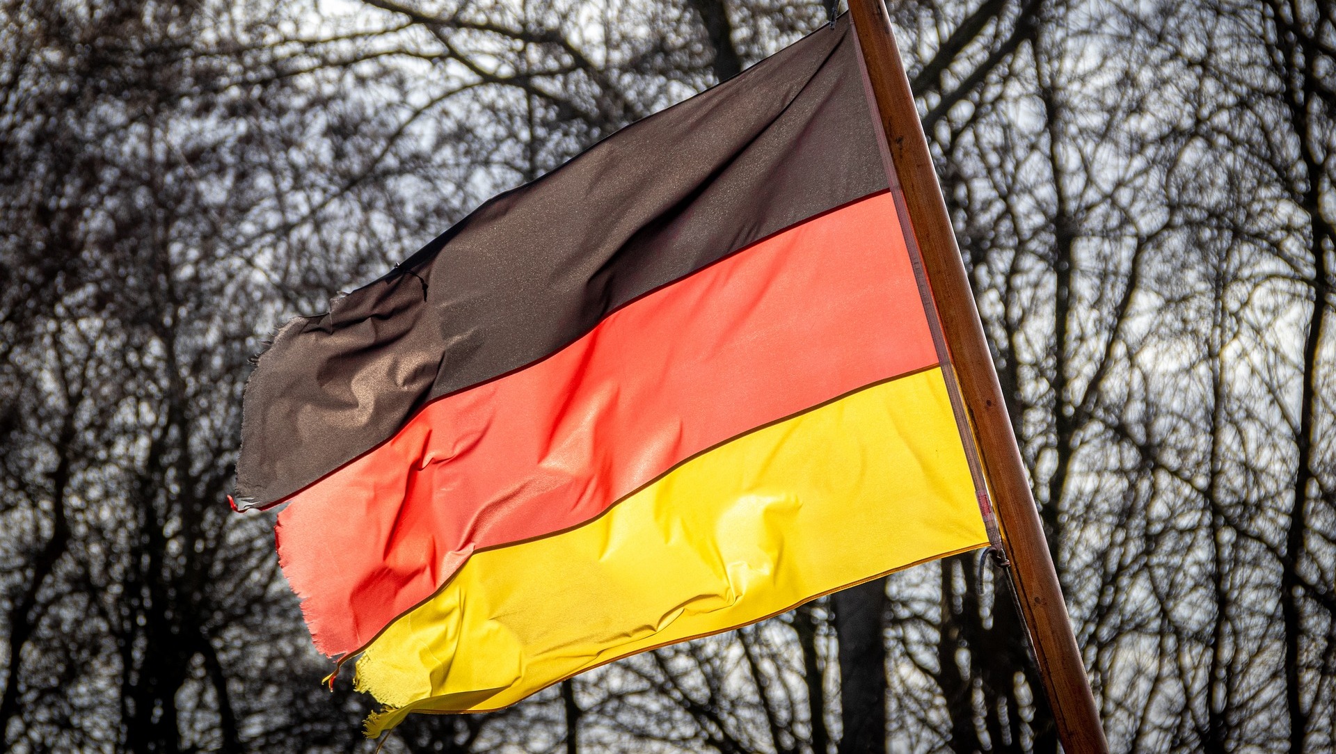 Австрия и Германия призвали своих граждан покинуть территорию Ирана