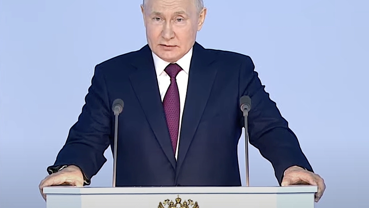 Путин предложил дополнительную индексацию МРОТ и увеличение налоговых вычетов