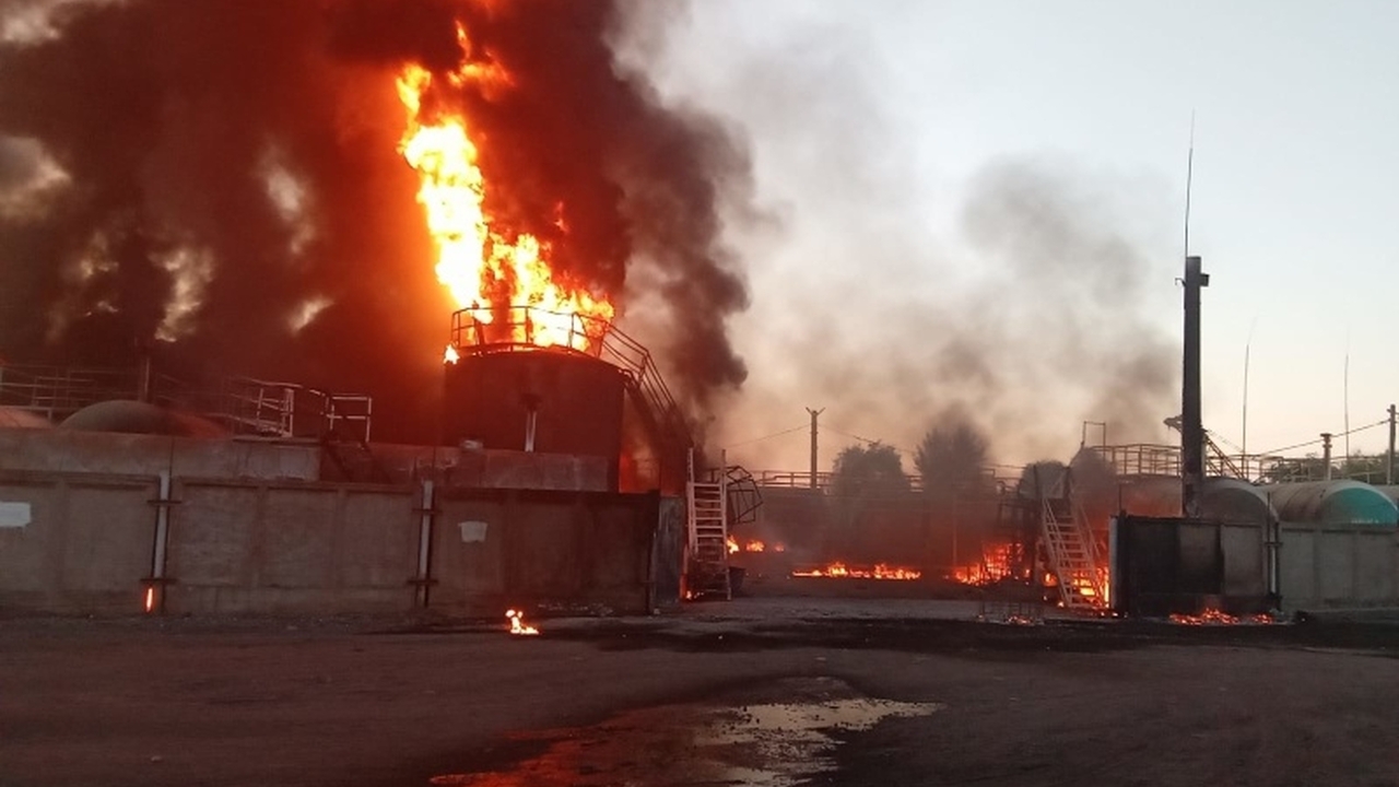 В Уфе на складе в районе железнодорожного вокзала произошел пожар