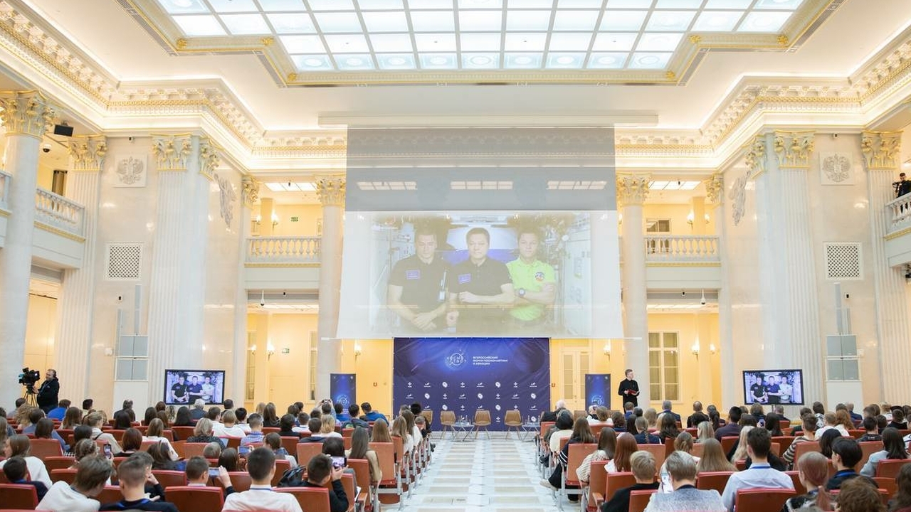 В Петербурге проходит VIII Всероссийский форум «КосмоСтарт»