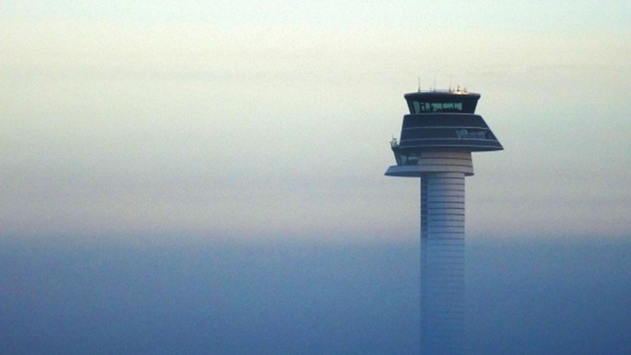 В аэропорту Сочи из-за тумана отменили десятки рейсов