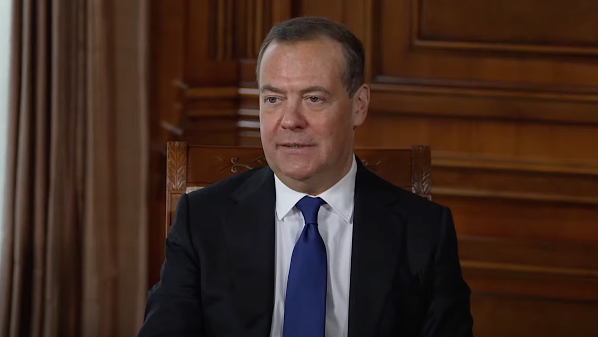 Медведев назвал условие для начала переговоров с Украиной