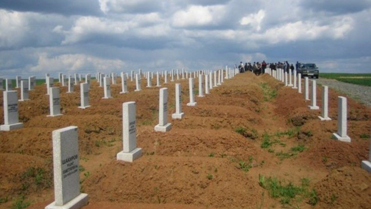 «Фонтанка»: На Северном кладбище Петербурга похоронили ключевого командира «Вагнера»