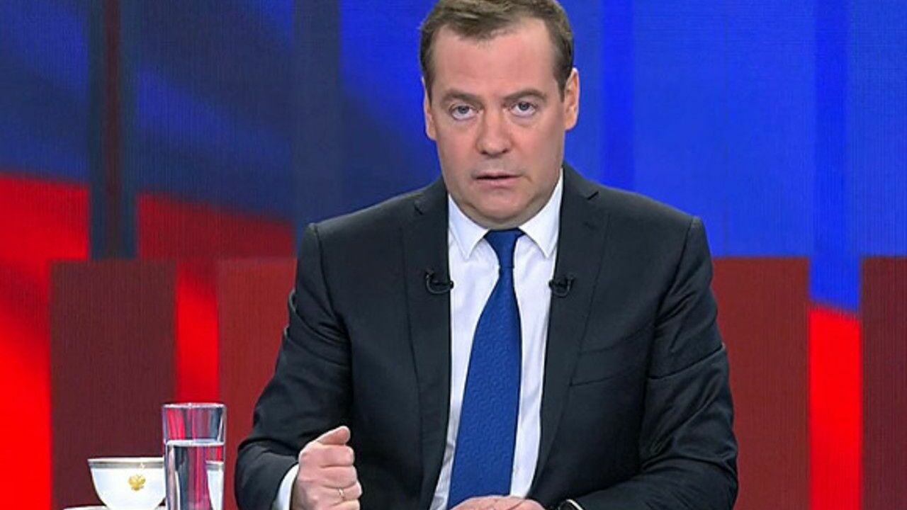 Медведев анонсировал размещение на Курилах нового оружия