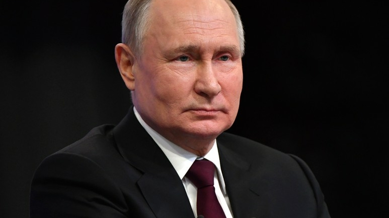 Путин рассказал, кто и зачем сбил российский Ил-76 с украинцами на борту