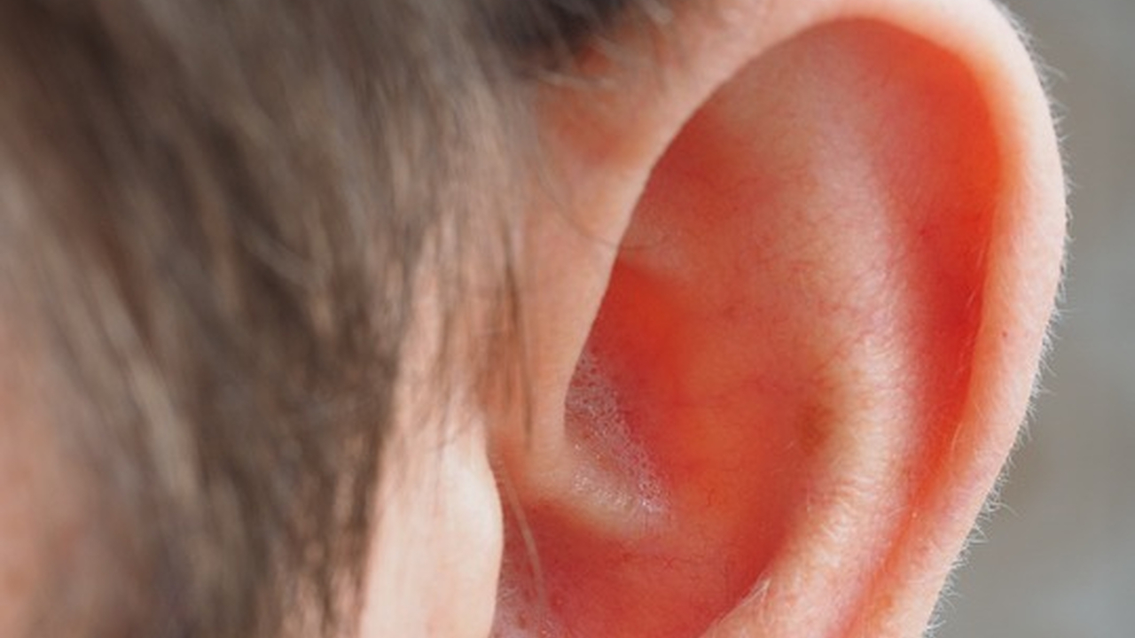 «Это рак уха»: врачи рассказали, при каких симптомах надо бежать к врачу