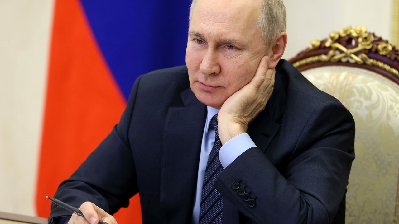 Путин посоветовал Украине вспомнить про гопак «и не плясать под чужую дудку»