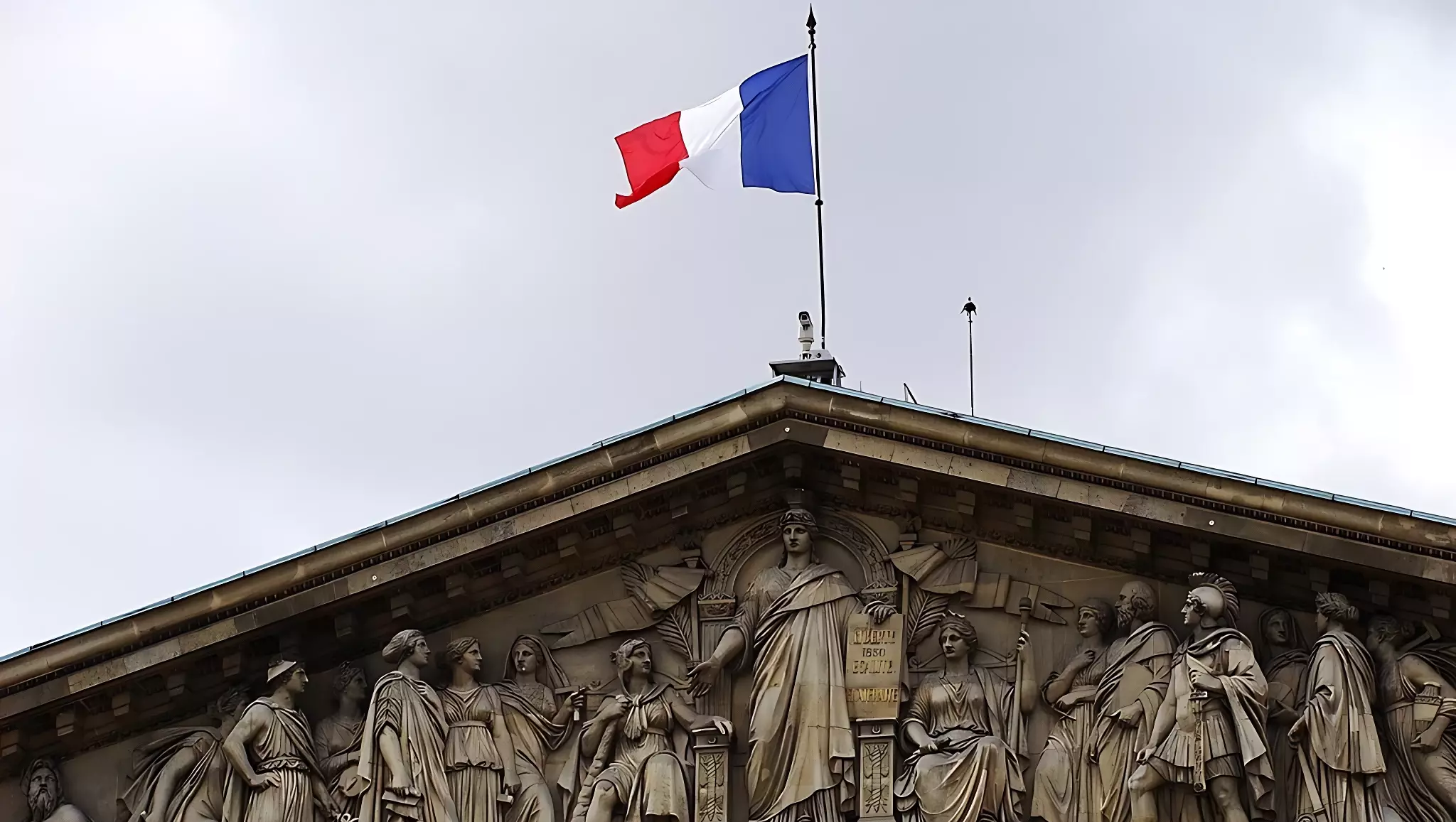 «Умирать за Украину французы не будут»: в Париже отвергли идею отправки войск