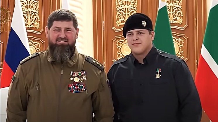 Глава Чечни Рамзан Кадыров назначил своего 16-летнего сына Адама куратором Российского университета спецназа