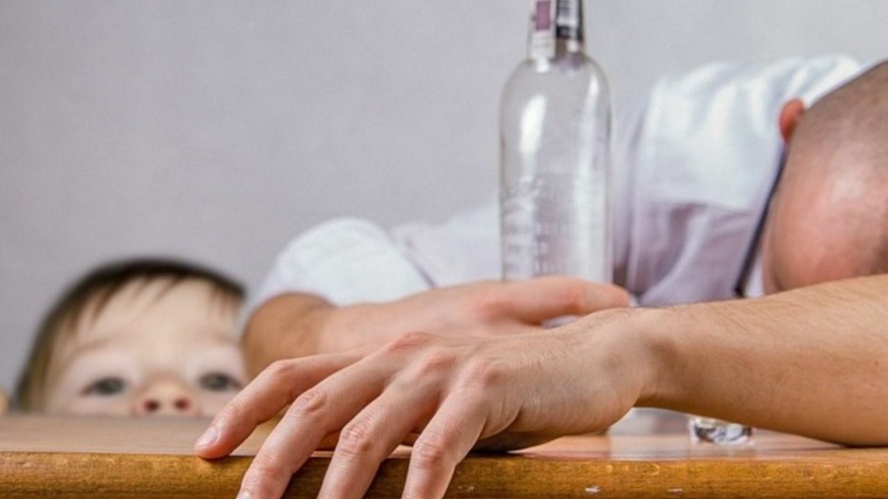 «Алкоголиков стало больше»: Росстат зафиксировал рост числа россиян с зависимостью