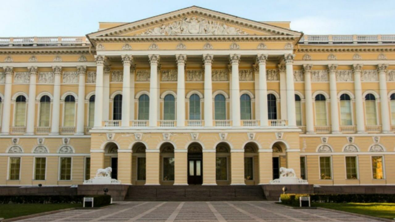 Директор петербургского Русского музея Гусев покинул должность